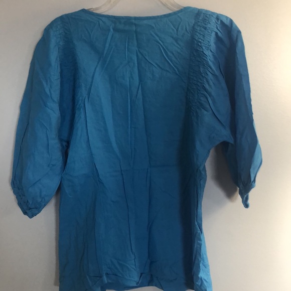 Banana Republic eyelet detail cotton top, EUC, size large. - Picture 3 of 4